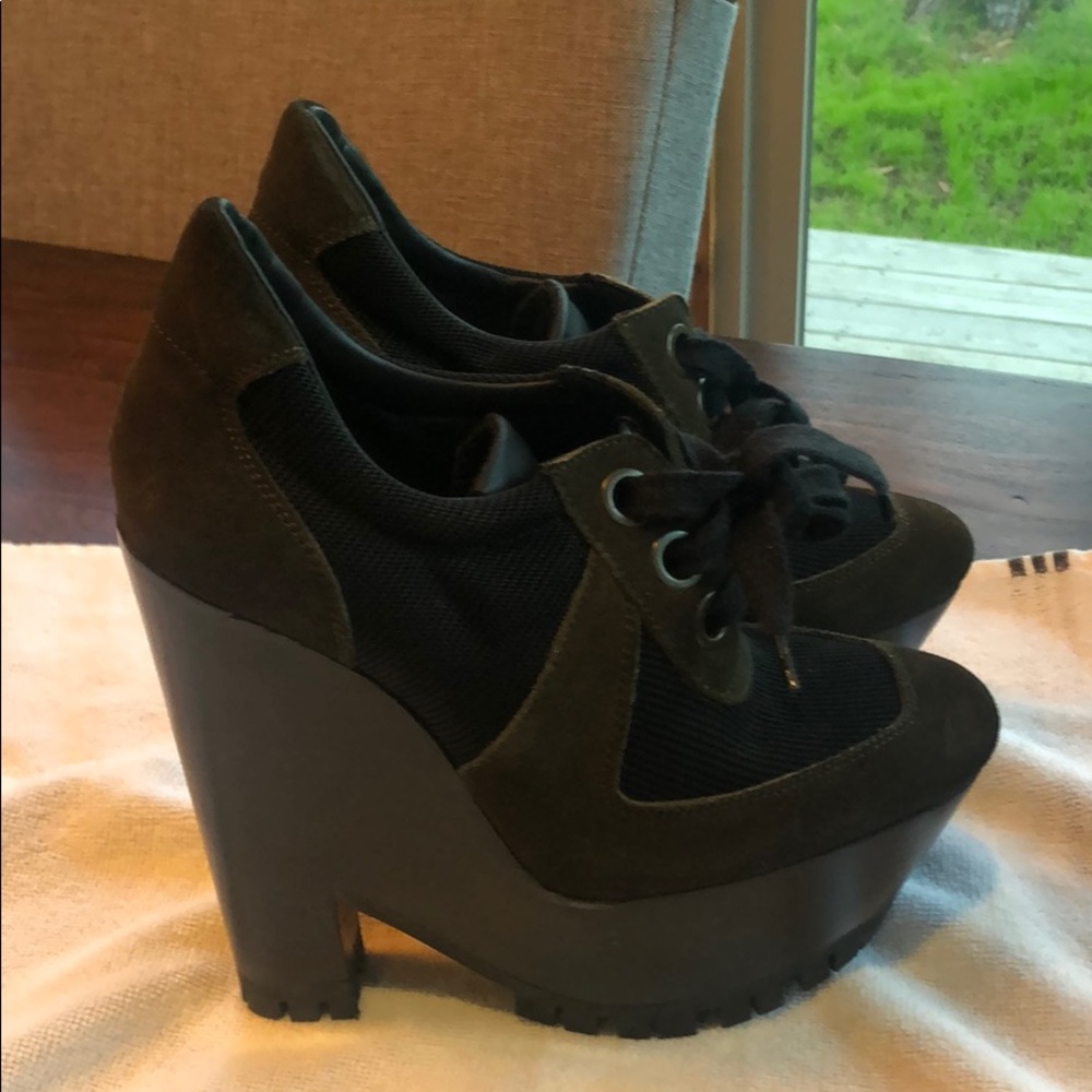 BURBERRY Suede Prorsum Stuart 150 Wedge (RARE)